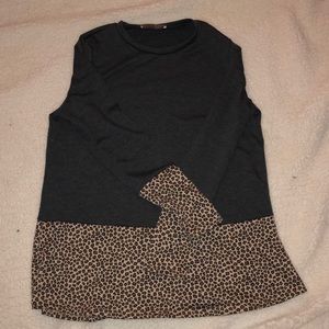 Sweet Adelyn size S grey and cheetah sweater